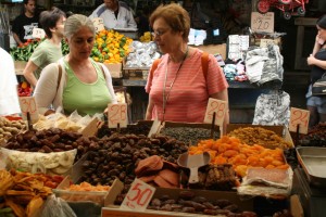 Culinary Tour visiting the market